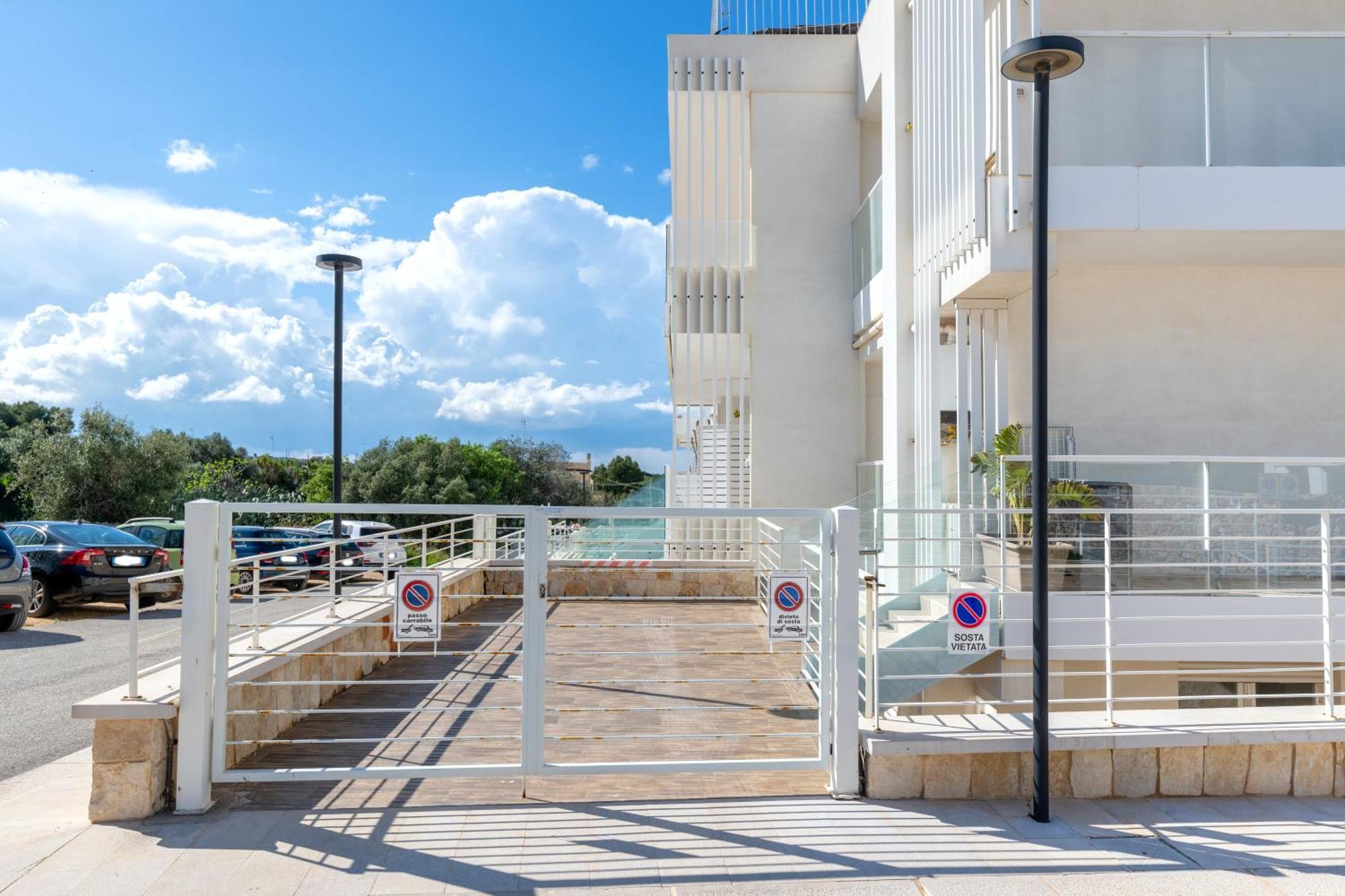 Exclusive Deluxe Apt Up To 6 People & Heated Tub Polignano a Mare Dış mekan fotoğraf