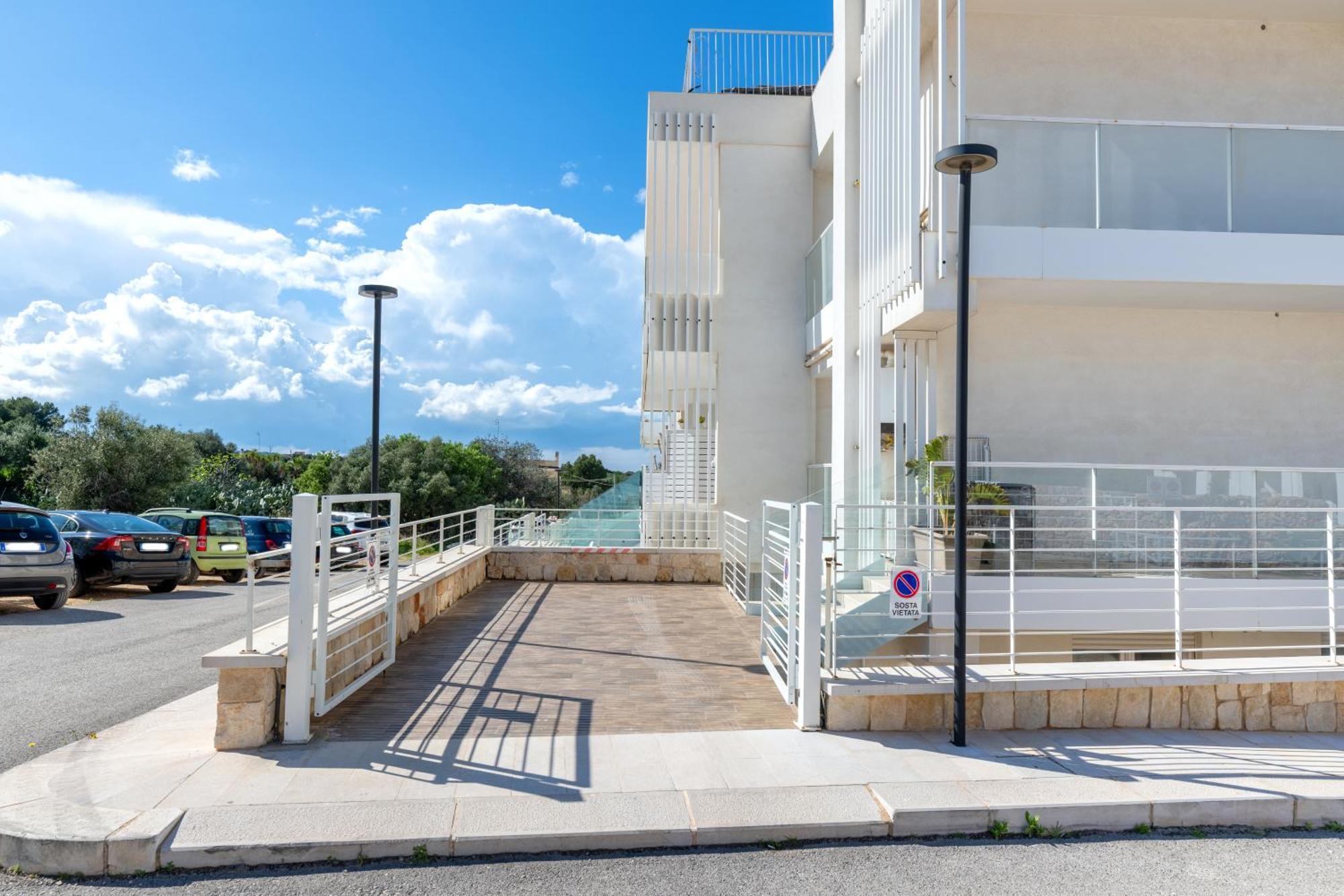 Exclusive Deluxe Apt Up To 6 People & Heated Tub Polignano a Mare Dış mekan fotoğraf