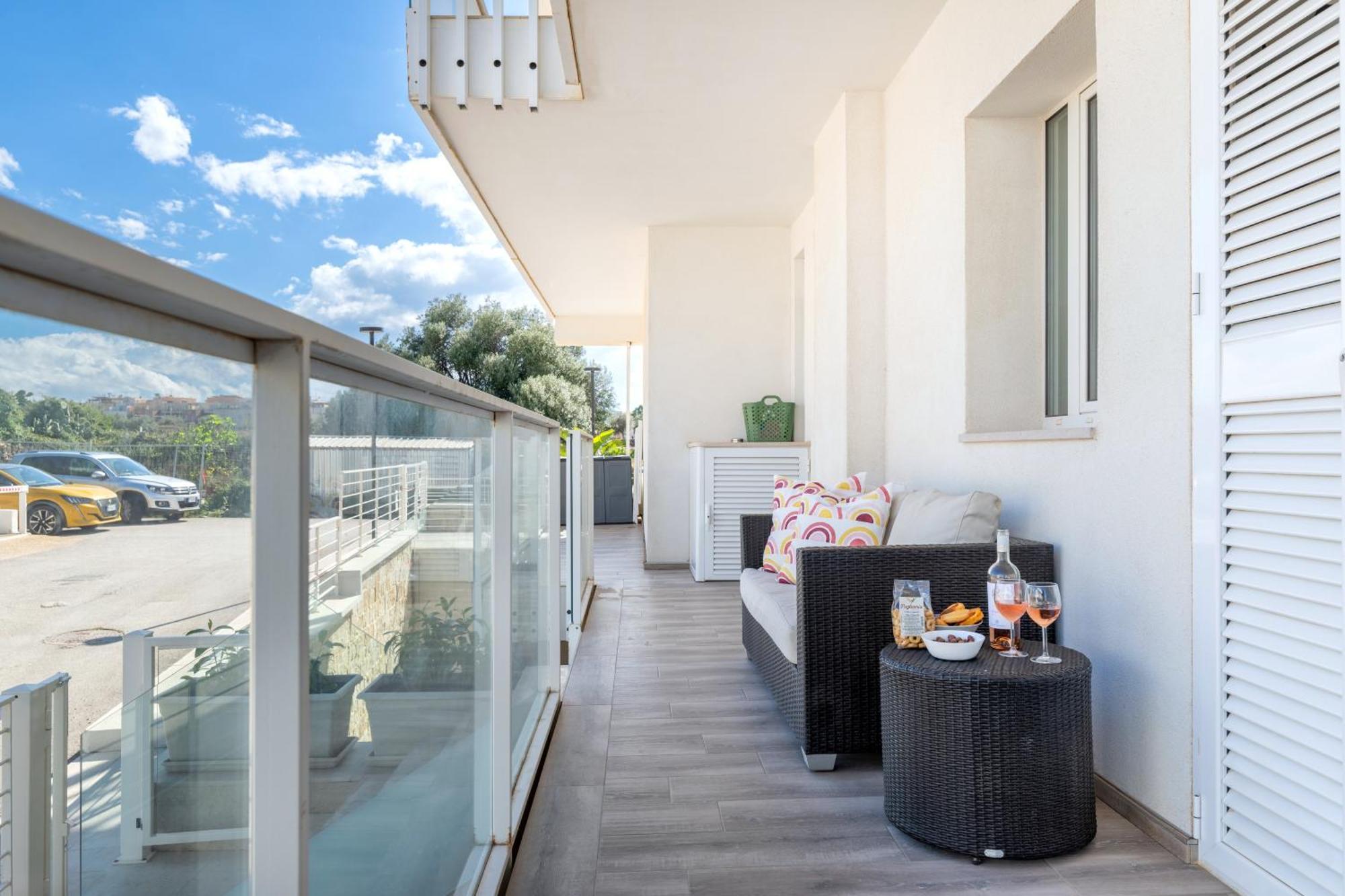 Exclusive Deluxe Apt Up To 6 People & Heated Tub Polignano a Mare Dış mekan fotoğraf